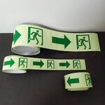 Băng keo dạ quang mẫu 04 in chỉ dẫn thoát hiểm khổ 5cmx5m